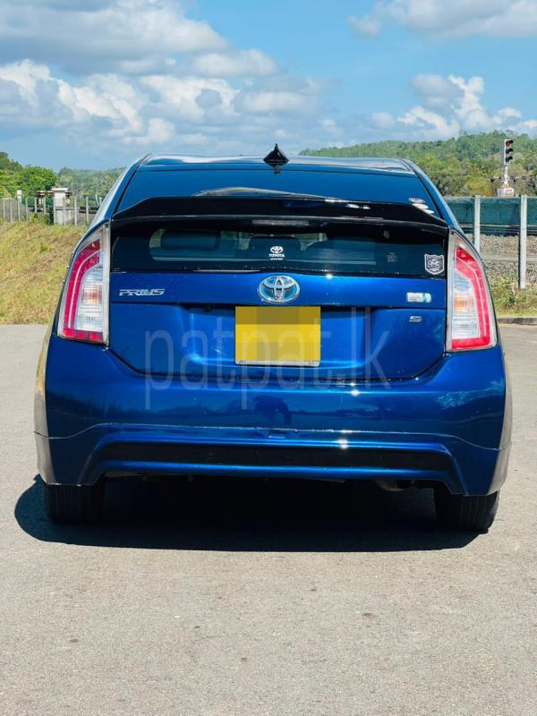 Toyota Prius 2010 - භාවිතා කරන ලද කාර් sale in Sri Lanka - patpat.lk