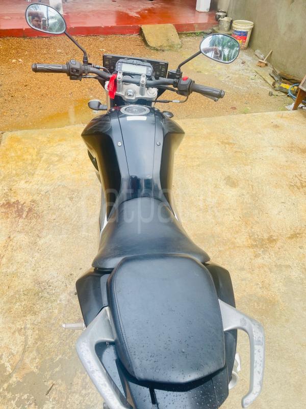 Yamaha FZ 2018 - பயன்படுத்தப்பட்டது பைக் sale in Sri Lanka - patpat.lk