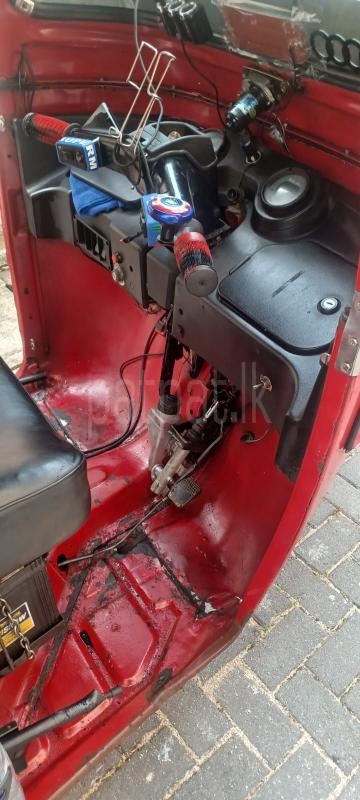 Bajaj 4 stroke 2009 - பயன்படுத்தப்பட்டது முச்சக்கர வண்டி sale in Sri Lanka - patpat.lk