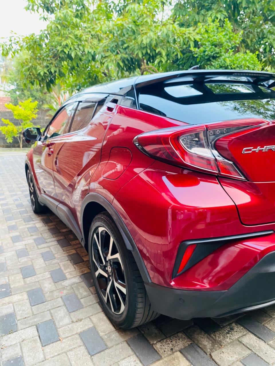 Toyota CHR 2018 - பயன்படுத்தப்பட்டது SUV sale in Sri Lanka - patpat.lk