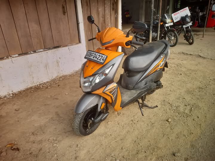 Honda Dio 2017 - பயன்படுத்தப்பட்டது பைக் sale in Sri Lanka - patpat.lk