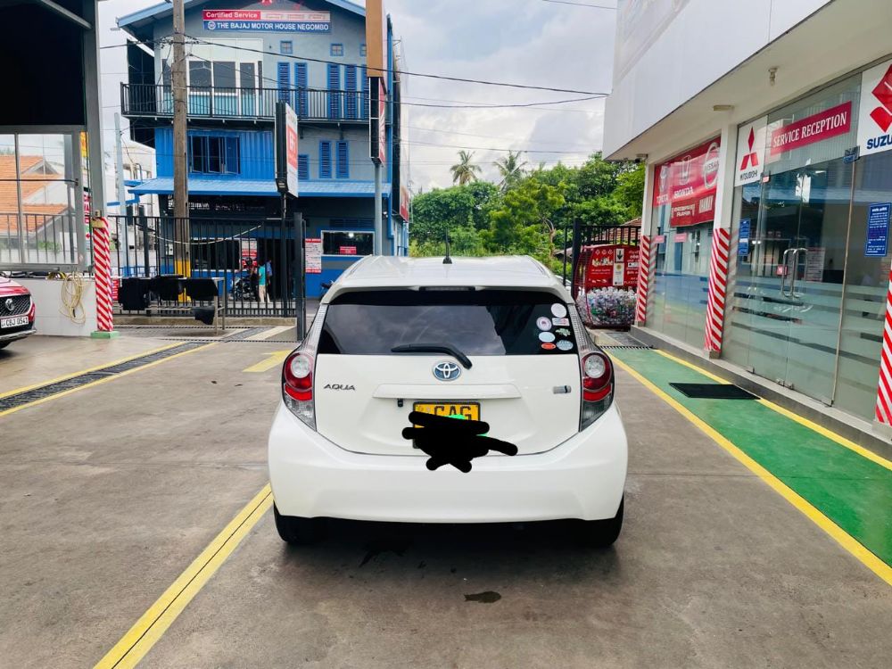 Toyota Aqua 2012 - Used Car sale in Sri Lanka - patpat.lk