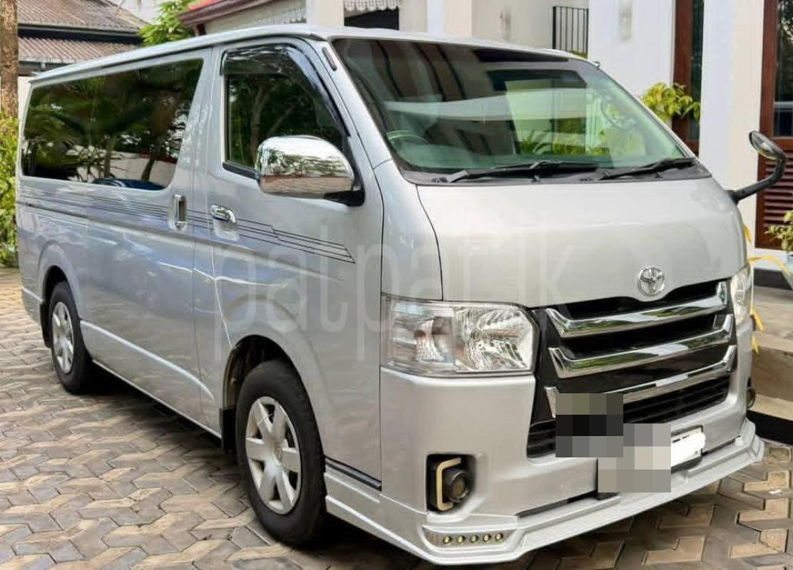 Toyota Hiace 2016 - பயன்படுத்தப்பட்டது வேன் sale in Sri Lanka - patpat.lk