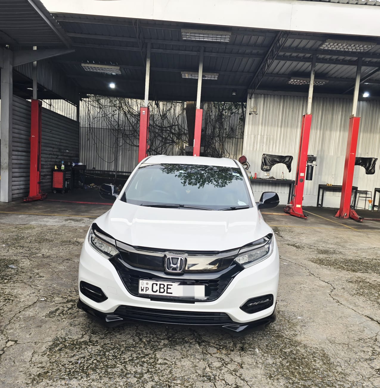 Honda Vezel 2018 - Used SUV sale in Sri Lanka - patpat.lk