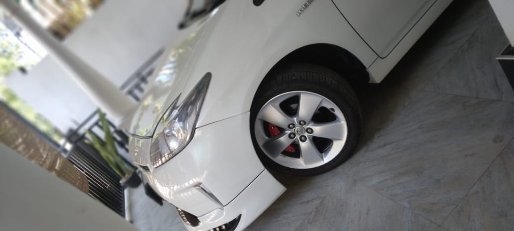 Toyota Prius 2017 - Used Car sale in Sri Lanka - patpat.lk
