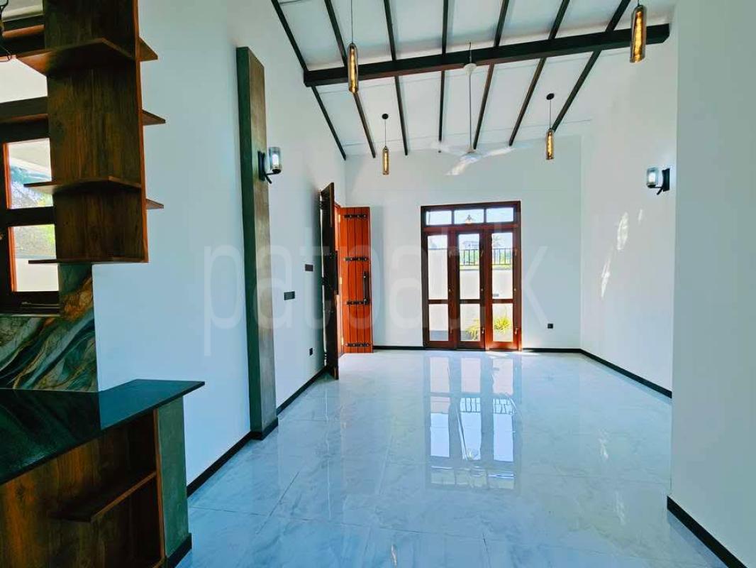 House for Sale in Athurugiriya