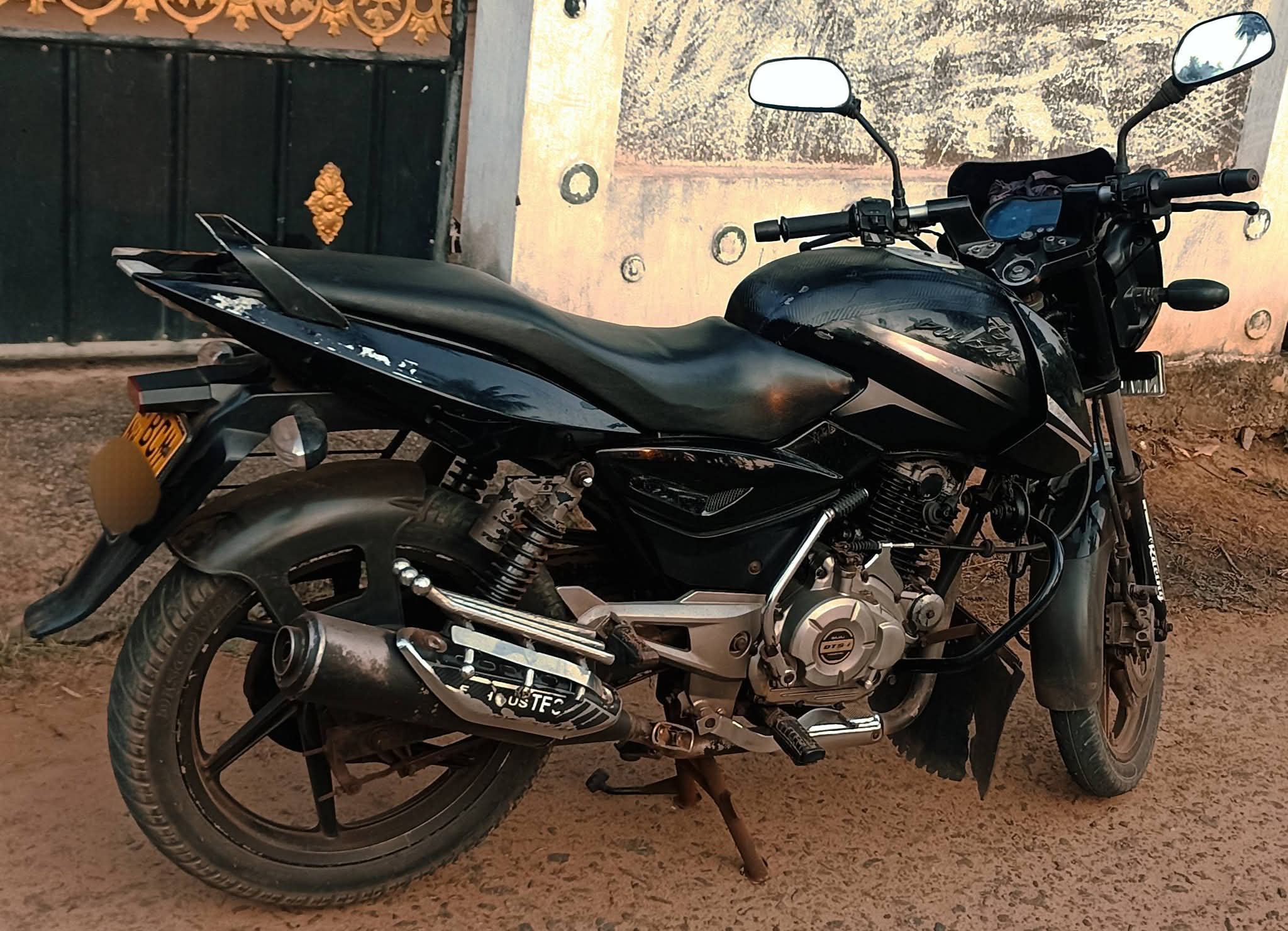 Bajaj Pulsar 2015 - Used Bike sale in Sri Lanka - patpat.lk