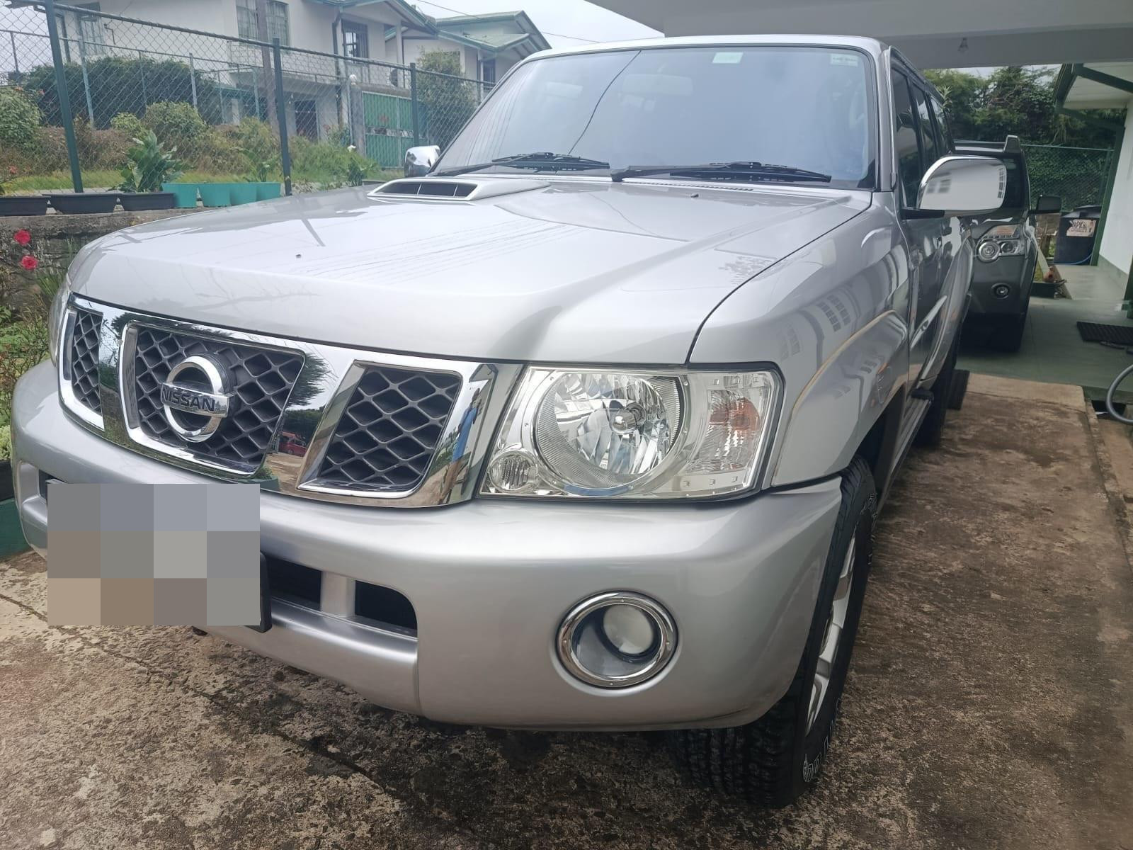 Nissan Patrol 2015 - භාවිතා කරන ලද SUV රථය sale in Sri Lanka - patpat.lk