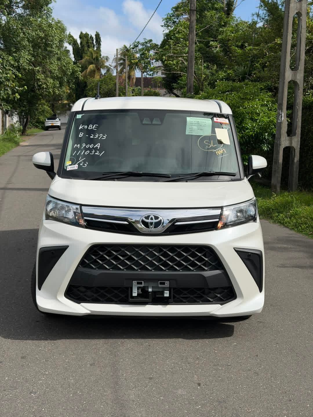 Toyota Roomy 2023 - Reconditioned Van sale in Sri Lanka - patpat.lk