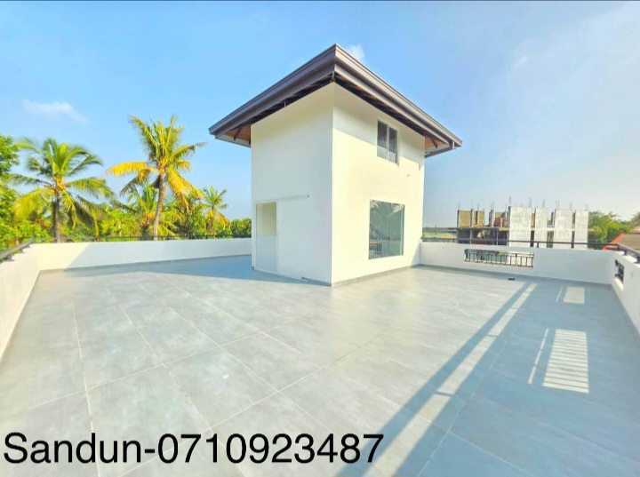 House for Sale in Boralesgamuwa