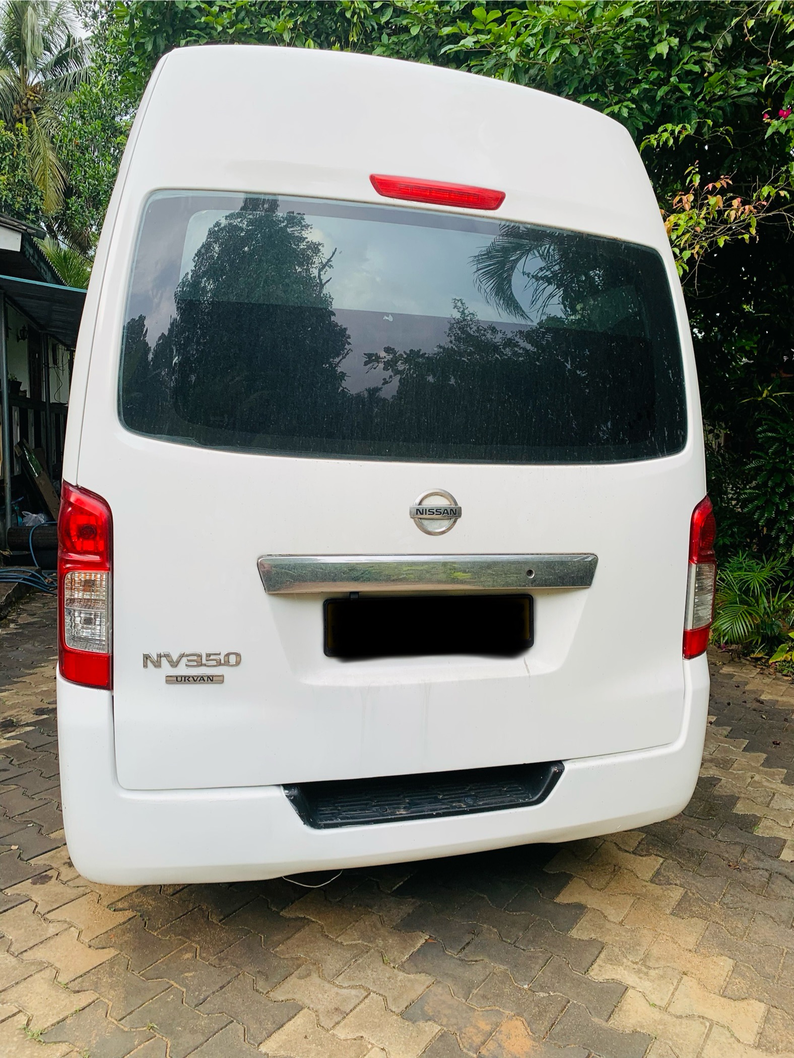 Nissan NV350 2016 - Used Van sale in Sri Lanka - patpat.lk