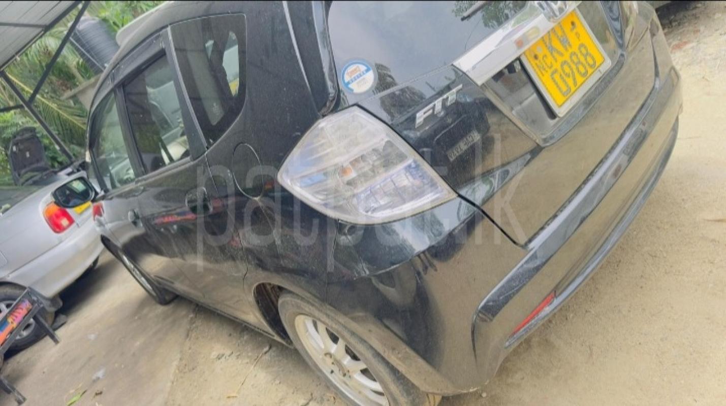 Honda Fit 2008 - பயன்படுத்தப்பட்டது கார் sale in Sri Lanka - patpat.lk