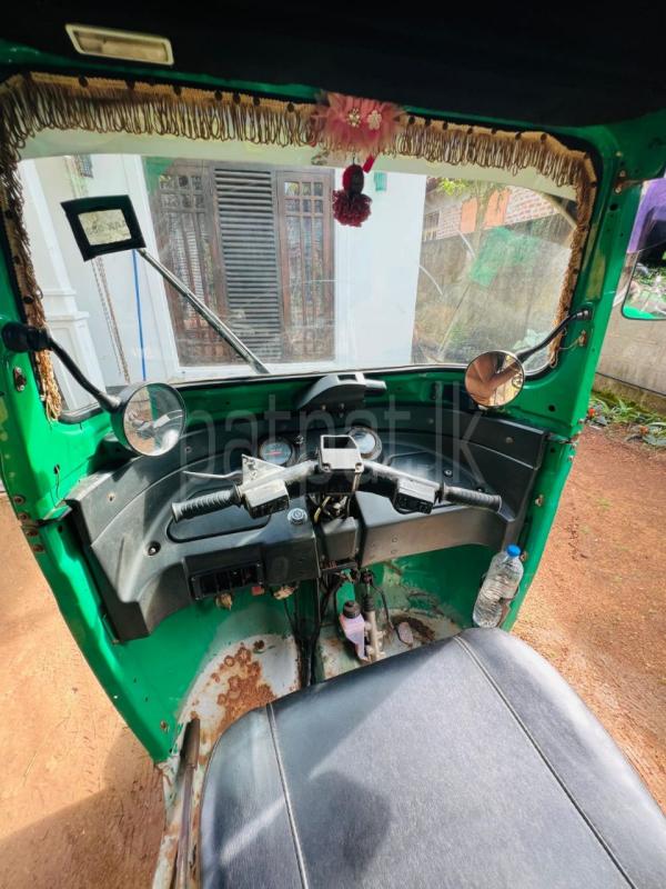 Bajaj Three Wheel 2014 - Used Three wheeler sale in Sri Lanka - patpat.lk