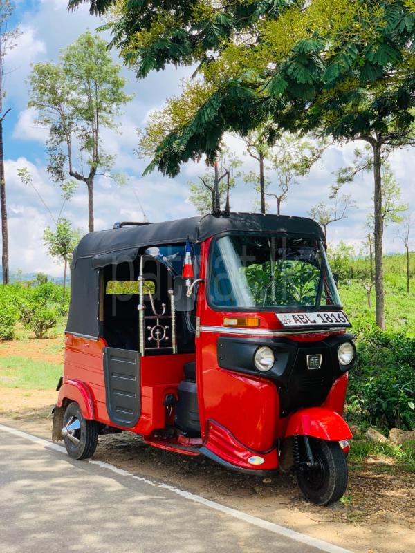 Bajaj 4 stroke 2016 - பயன்படுத்தப்பட்டது முச்சக்கர வண்டி sale in Sri Lanka - patpat.lk