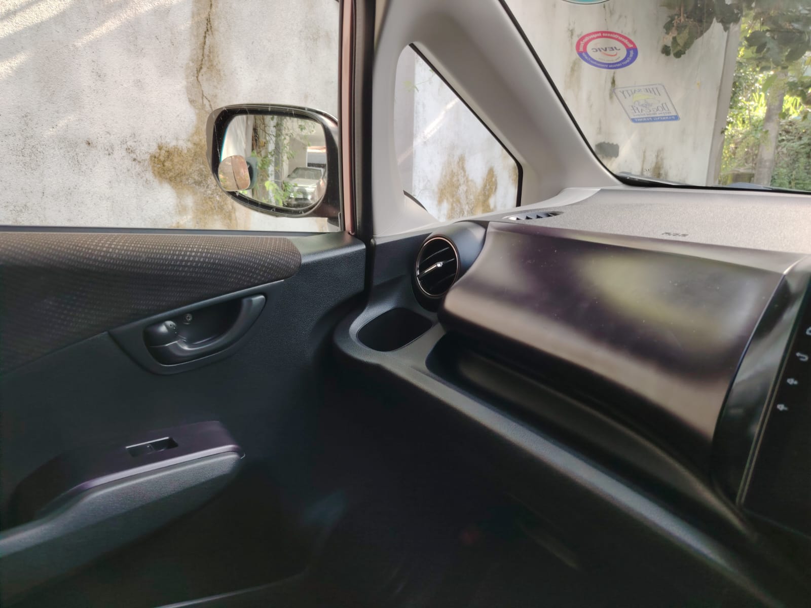 Honda Fit 2013 - பயன்படுத்தப்பட்டது கார் sale in Sri Lanka - patpat.lk