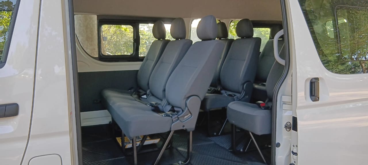 Toyota Hiace 2016 - பயன்படுத்தப்பட்டது வேன் sale in Sri Lanka - patpat.lk