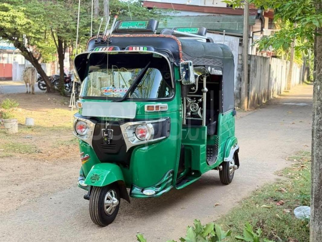 Bajaj 4 stroke 2019 - பயன்படுத்தப்பட்டது முச்சக்கர வண்டி sale in Sri Lanka - patpat.lk