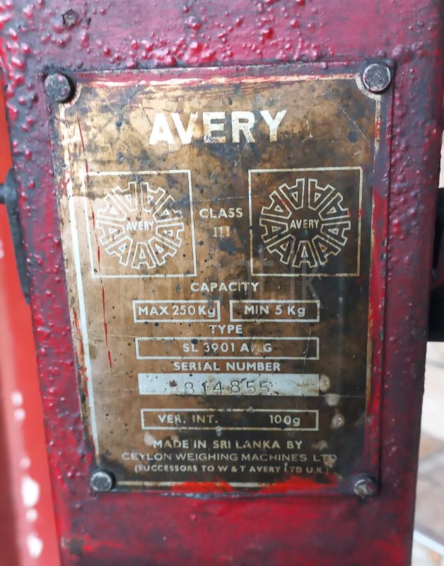Scale with weights set