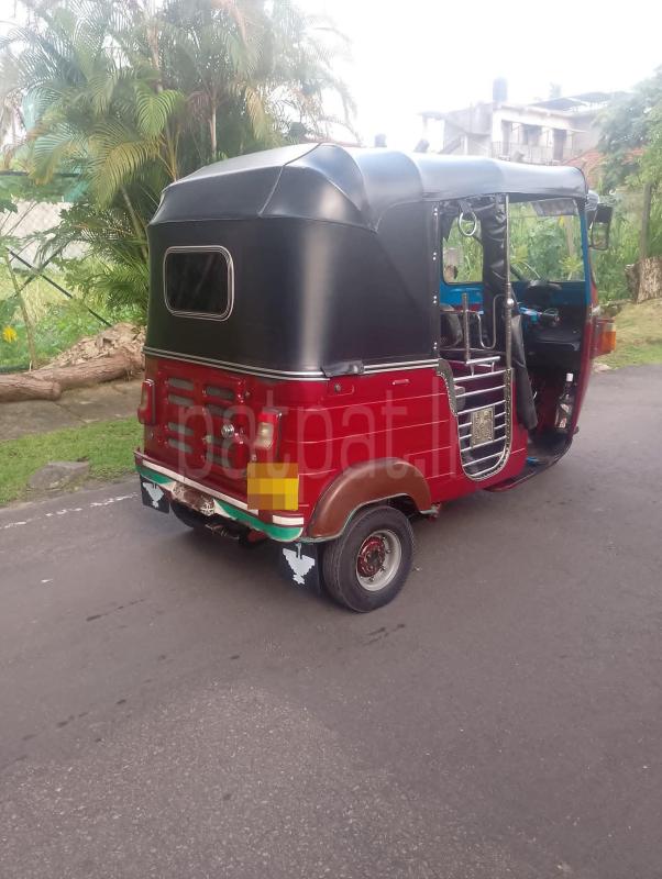 Bajaj Three Wheel 2012 - பயன்படுத்தப்பட்டது முச்சக்கர வண்டி sale in Sri Lanka - patpat.lk