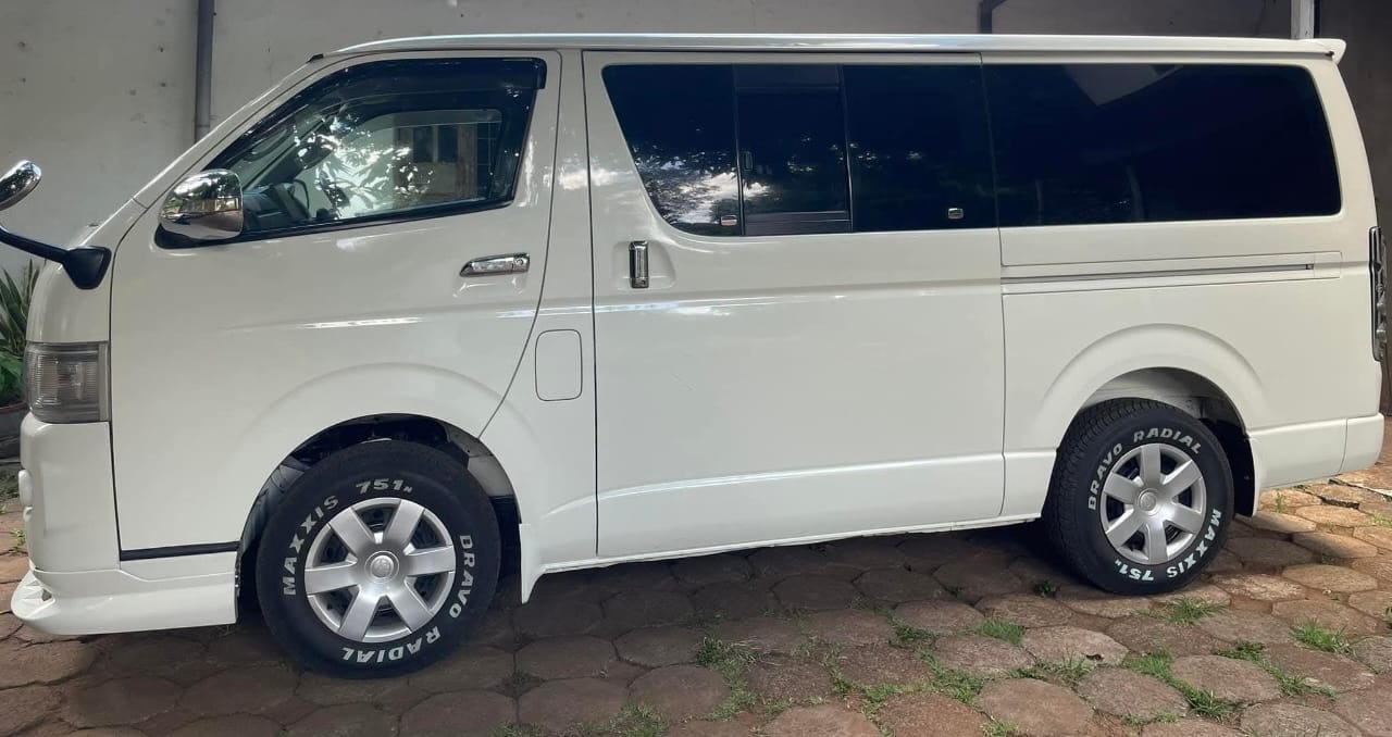 Toyota Hiace 2010 - Used Van sale in Sri Lanka - patpat.lk