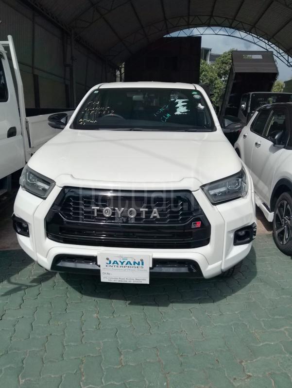 Toyota Hilux 2023 - மறுசீரமைக்கப்பட்டது சரக்கு போக்குவரத்து sale in Sri Lanka - patpat.lk