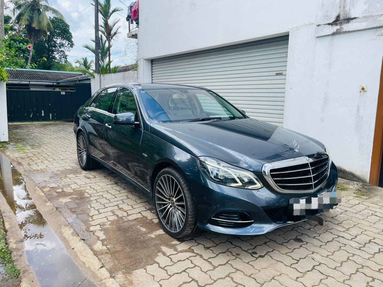 Mercedes Benz E300 2015 - Used Car sale in Sri Lanka - patpat.lk