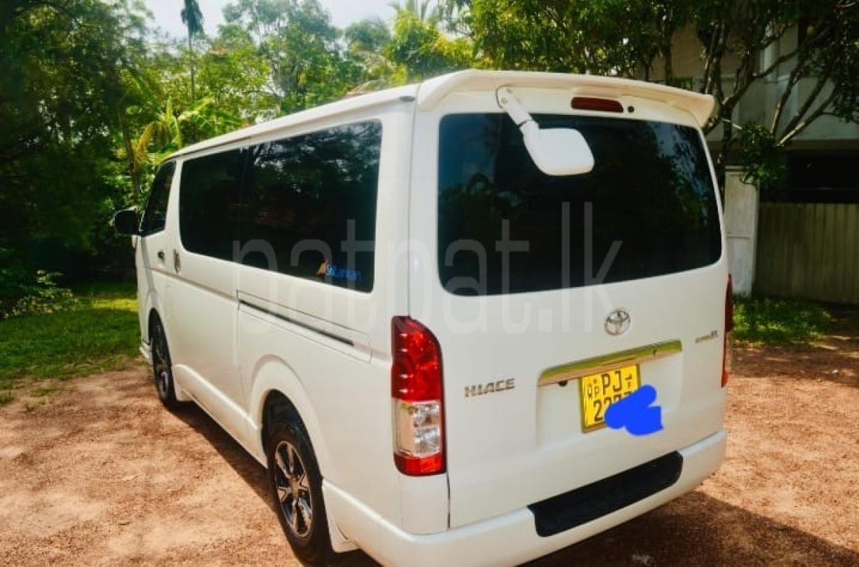 Toyota Hiace 2015 - பயன்படுத்தப்பட்டது வேன் sale in Sri Lanka - patpat.lk
