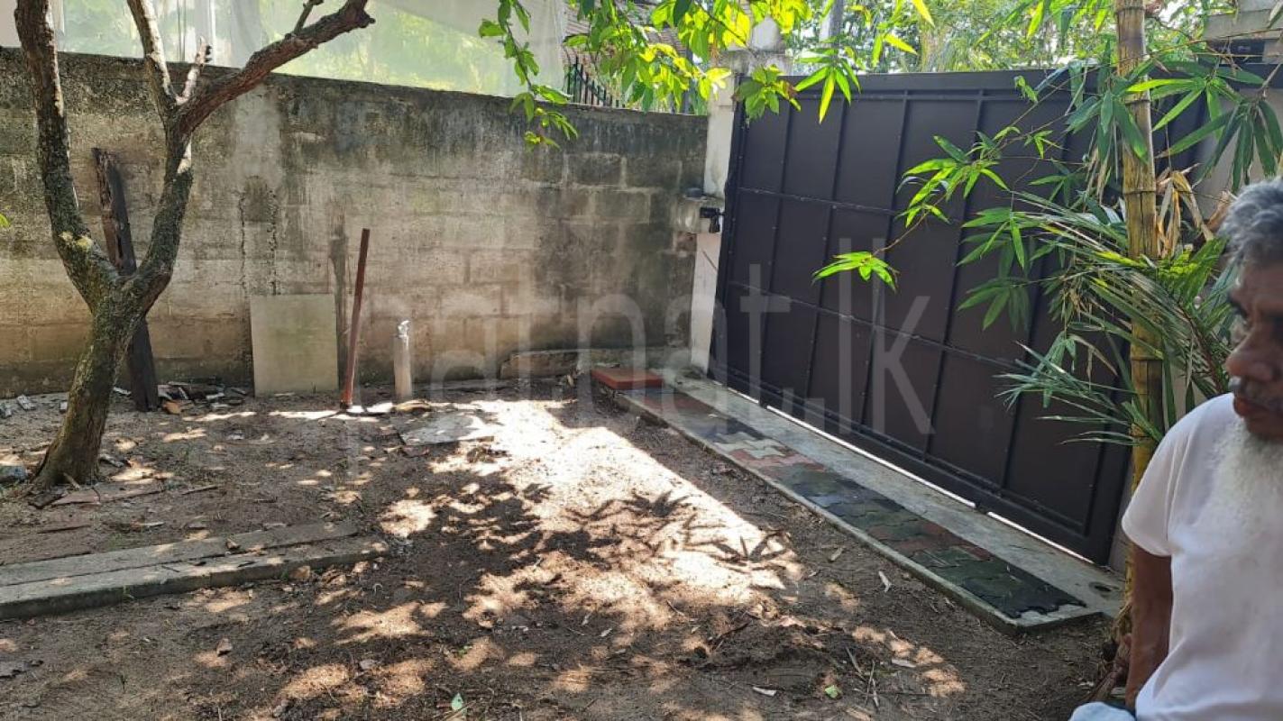 House for Sale in Ratmalana ads-image-1