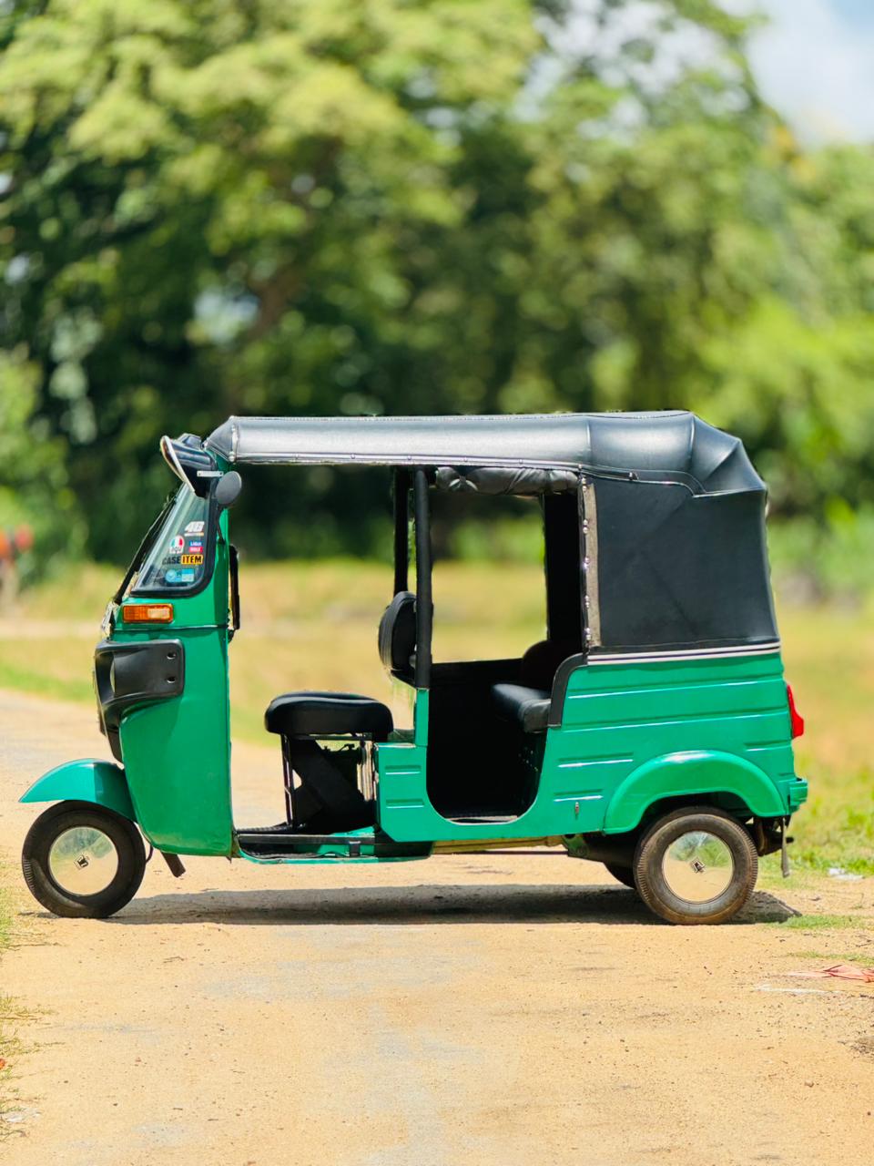 Bajaj 4 stroke 2014 - Used Three wheeler sale in Sri Lanka - patpat.lk