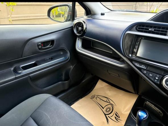 Toyota Aqua 2015 - භාවිතා කරන ලද කාර් sale in Sri Lanka - patpat.lk