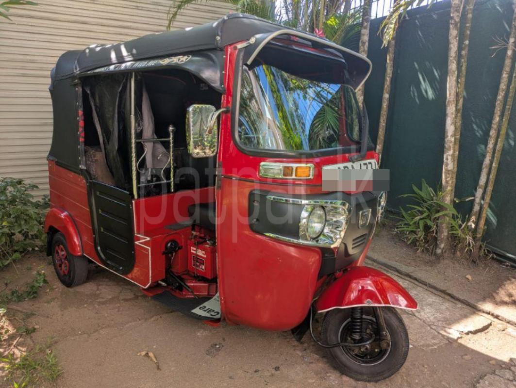 Bajaj Three Wheel 2015 - பயன்படுத்தப்பட்டது முச்சக்கர வண்டி sale in Sri Lanka - patpat.lk