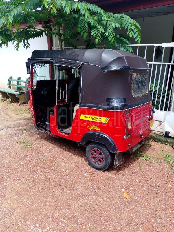 Bajaj 4 stroke 2015 - பயன்படுத்தப்பட்டது முச்சக்கர வண்டி sale in Sri Lanka - patpat.lk