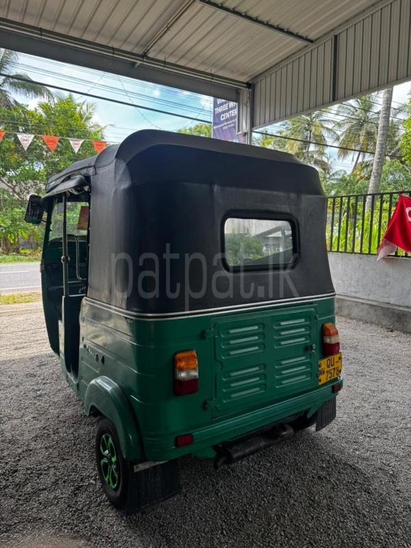 Bajaj 2 stroke 2009 - பயன்படுத்தப்பட்டது முச்சக்கர வண்டி sale in Sri Lanka - patpat.lk