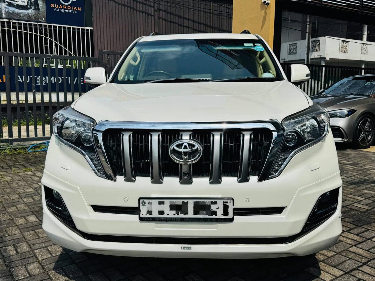 Toyota Land Cruiser 2015 - Used SUV sale in Sri Lanka - patpat.lk