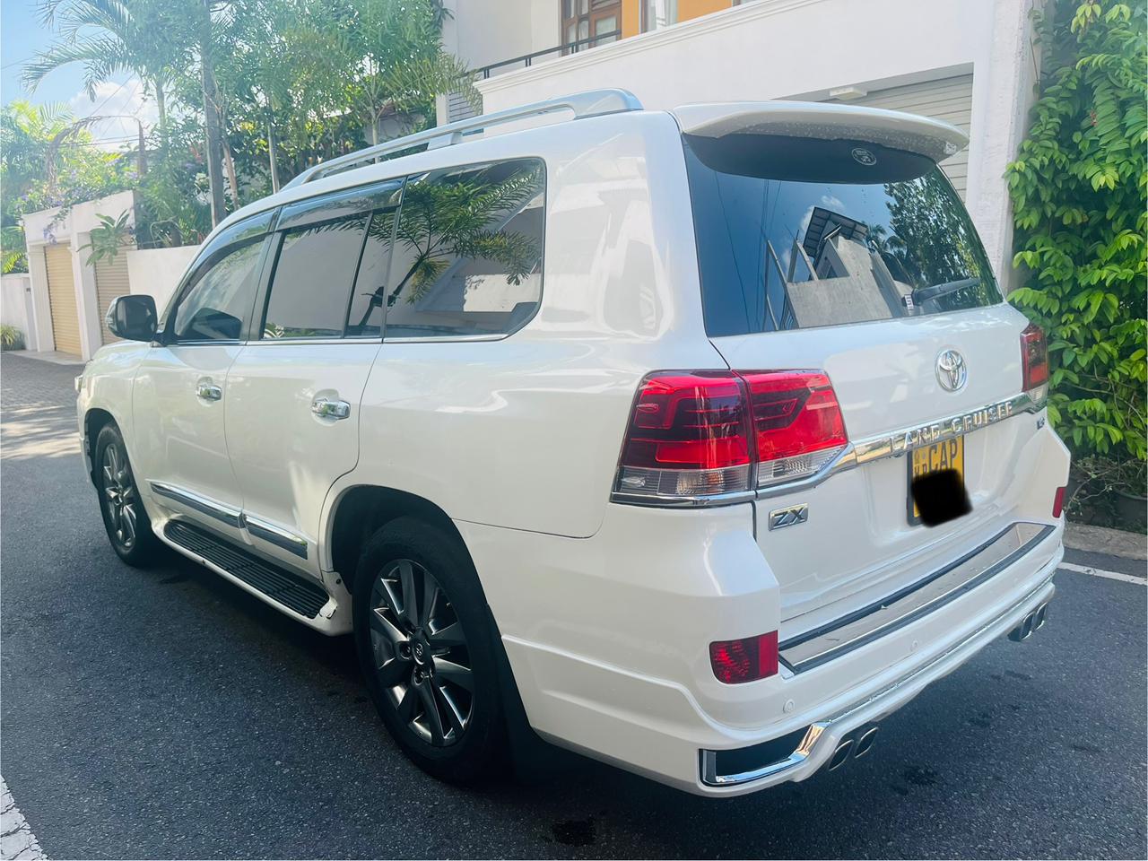 Toyota Land Cruiser 2015 - Used SUV sale in Sri Lanka - patpat.lk