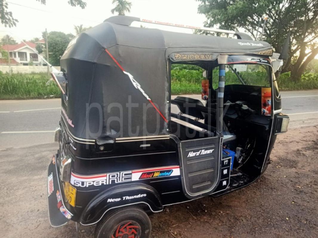 Bajaj 4 stroke 2011 - பயன்படுத்தப்பட்டது முச்சக்கர வண்டி sale in Sri Lanka - patpat.lk
