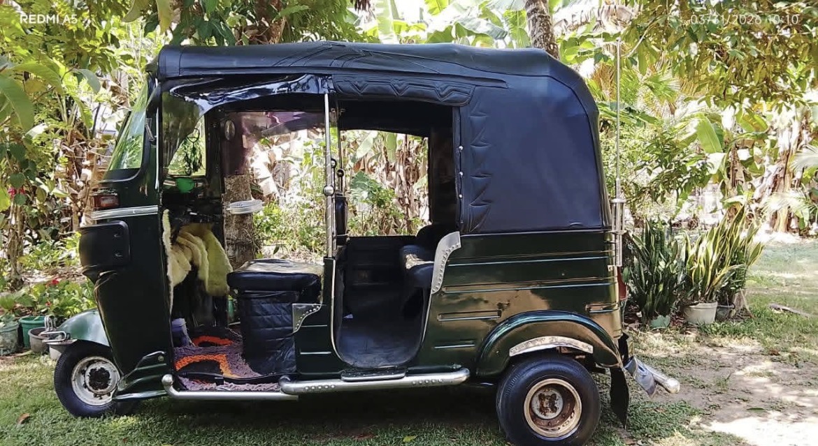 Bajaj Three Wheel 2020 - பயன்படுத்தப்பட்டது முச்சக்கர வண்டி sale in Sri Lanka - patpat.lk