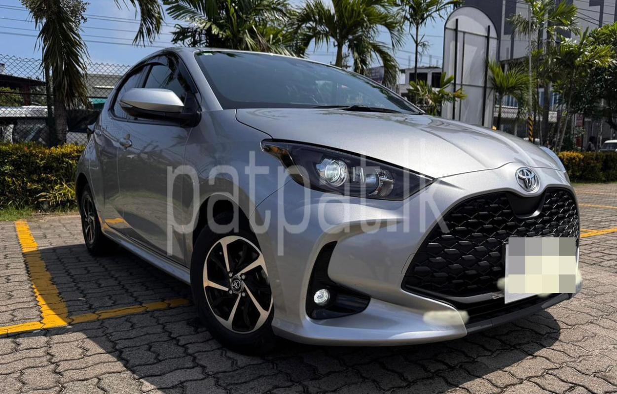 Toyota Yaris 2023 - නැවත සකස් කල කාර් sale in Sri Lanka - patpat.lk
