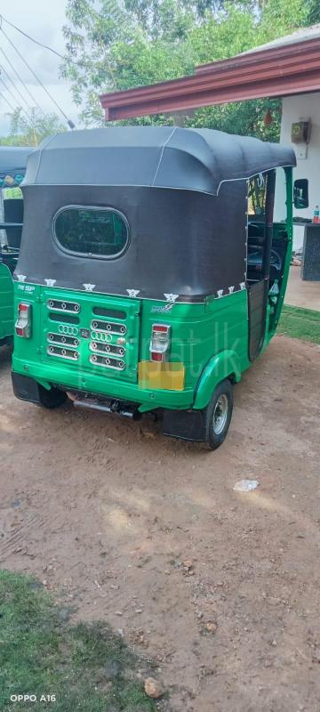 Bajaj Three Wheel 2020 - பயன்படுத்தப்பட்டது முச்சக்கர வண்டி sale in Sri Lanka - patpat.lk