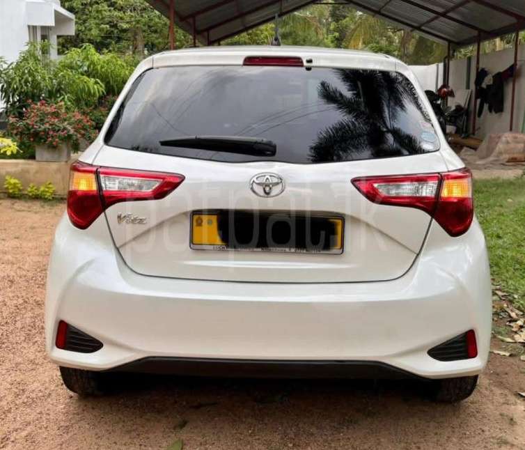 Toyota Vitz 2019 - பயன்படுத்தப்பட்டது கார் sale in Sri Lanka - patpat.lk