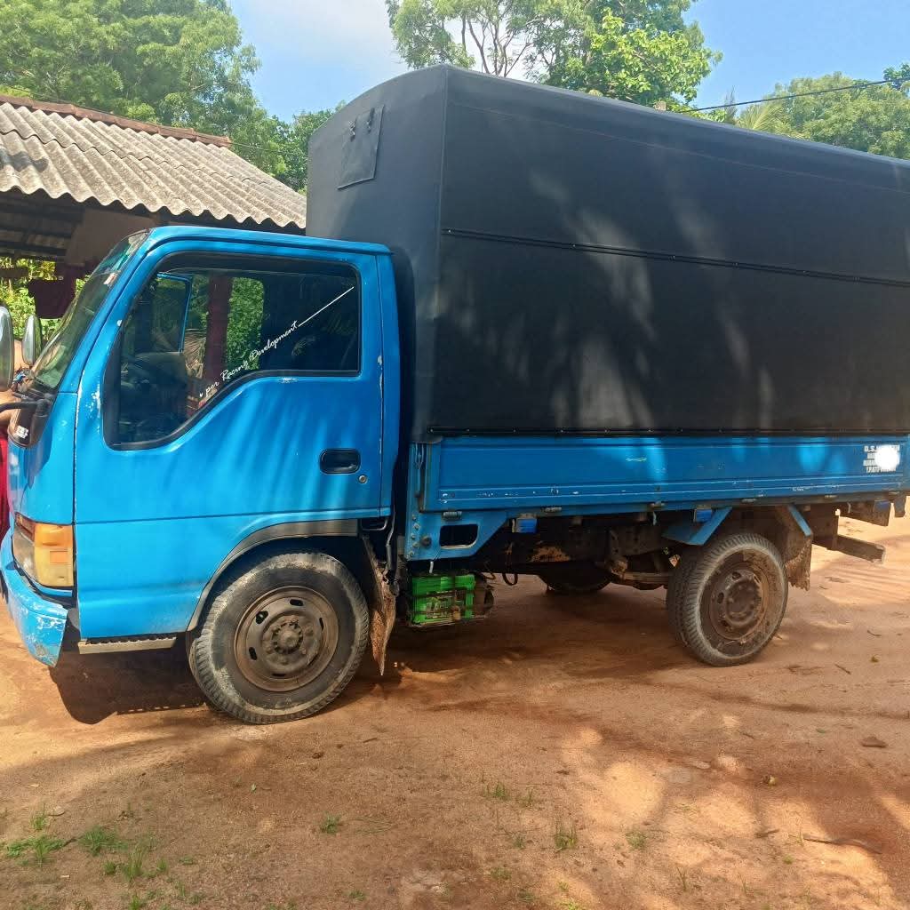 Isuzu TX Series 2003 - பயன்படுத்தப்பட்டது டிரக் sale in Sri Lanka - patpat.lk