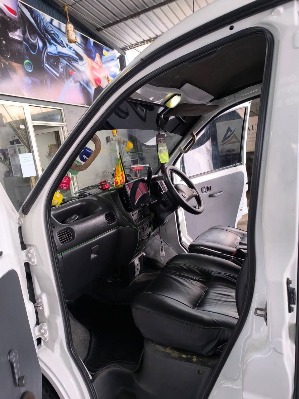 Daihatsu Move 1999 - பயன்படுத்தப்பட்டது வேன் sale in Sri Lanka - patpat.lk
