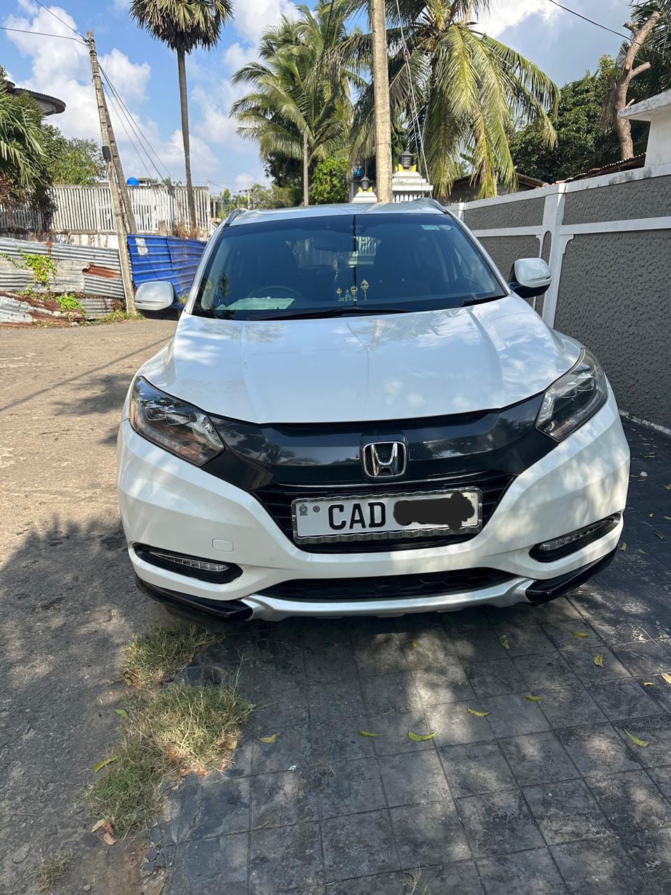 Honda Vezel 2014 - Used SUV sale in Sri Lanka - patpat.lk