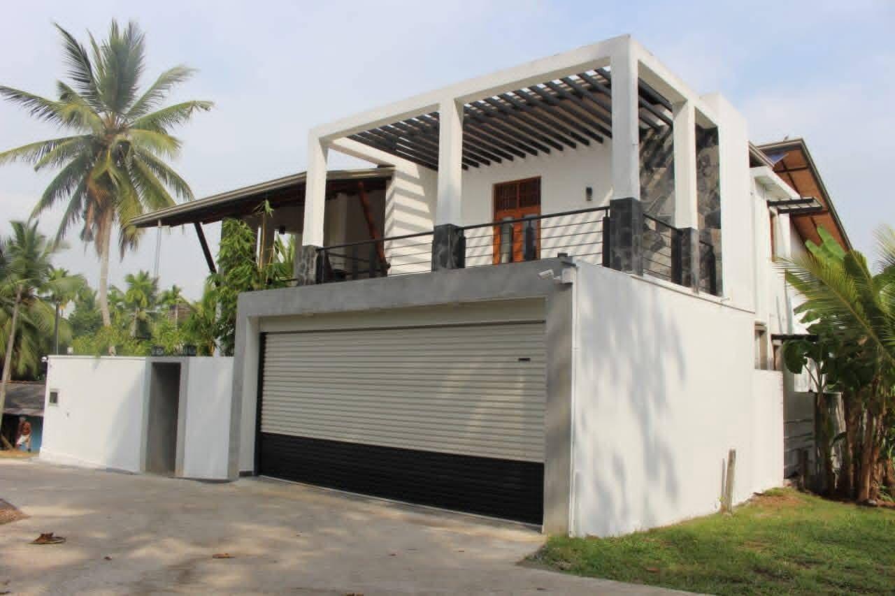House for Sale in Talawatugoda