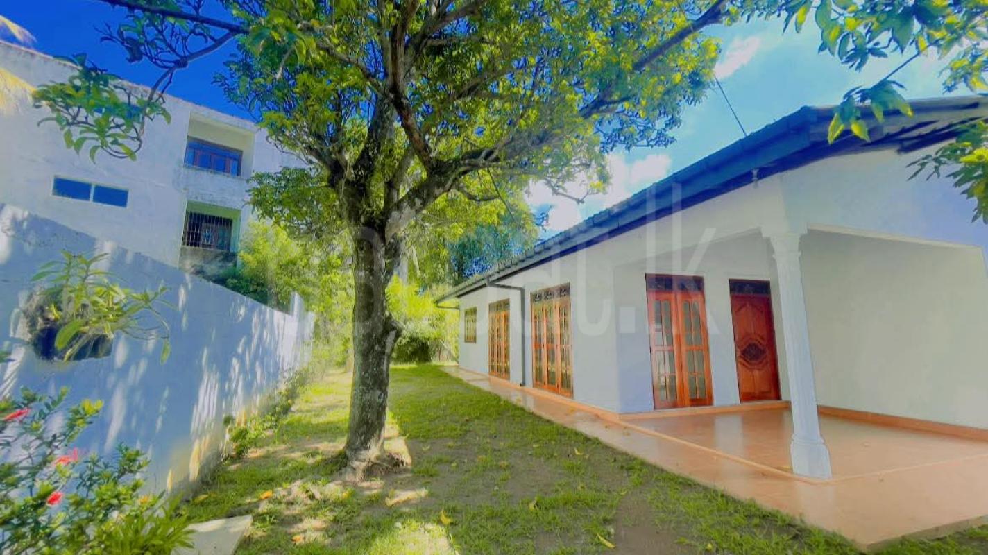 House for Sale in Talawatugoda