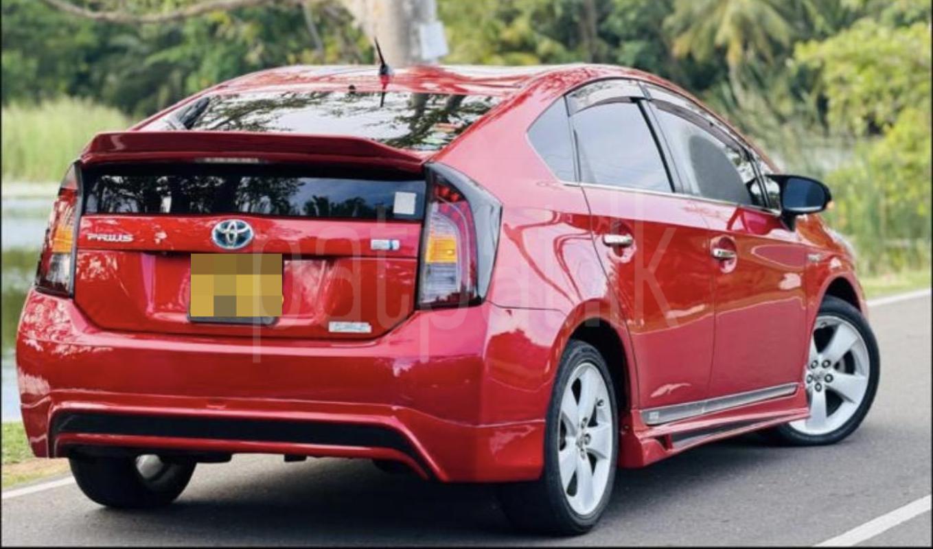 Toyota Prius 2014 - பயன்படுத்தப்பட்டது கார் sale in Sri Lanka - patpat.lk
