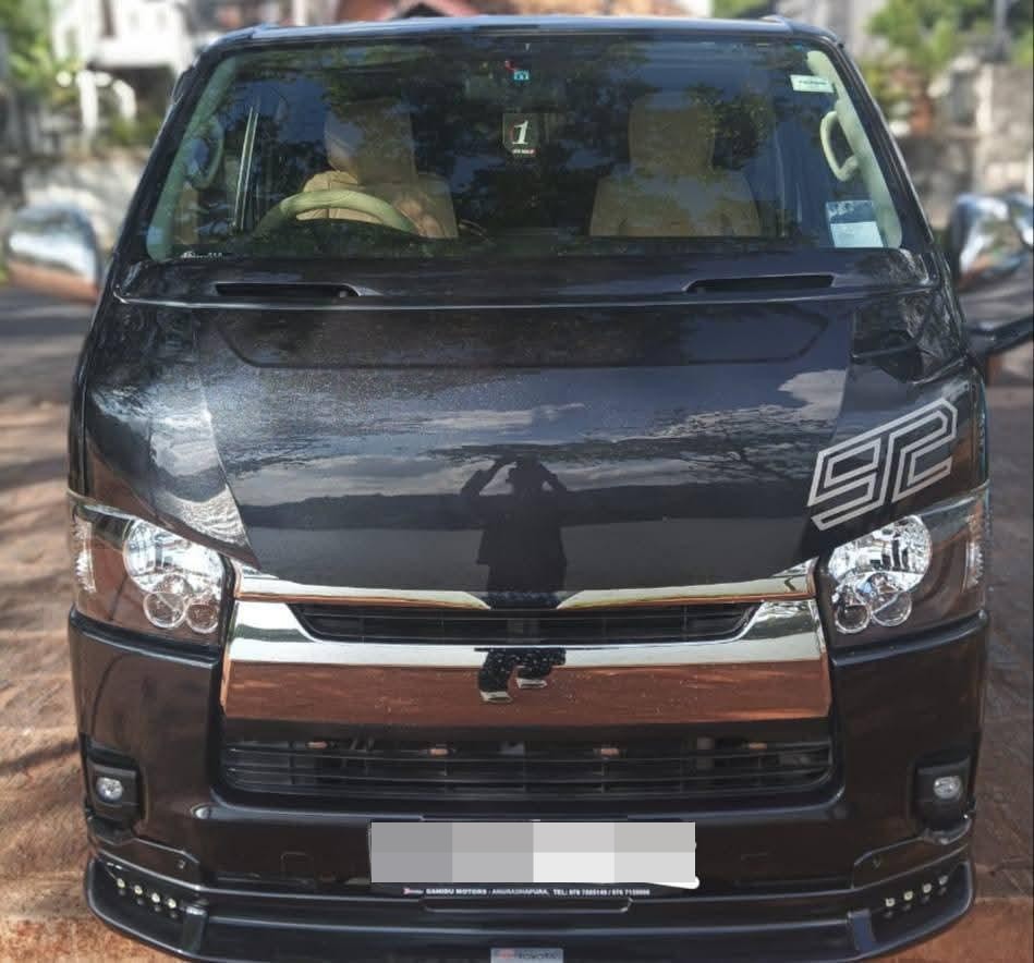 Toyota Hiace 2006 - பயன்படுத்தப்பட்டது வேன் sale in Sri Lanka - patpat.lk