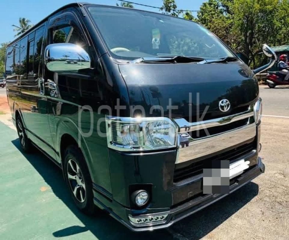 Toyota Hiace 2006 - பயன்படுத்தப்பட்டது வேன் sale in Sri Lanka - patpat.lk