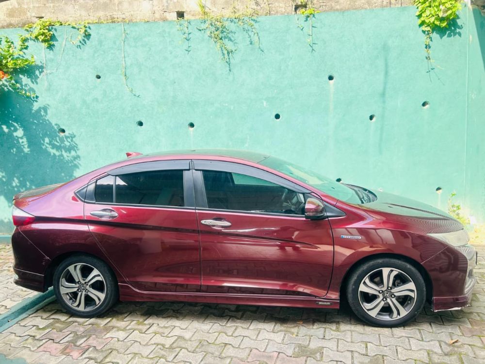 Honda Grace 2014 - பயன்படுத்தப்பட்டது கார் sale in Sri Lanka - patpat.lk