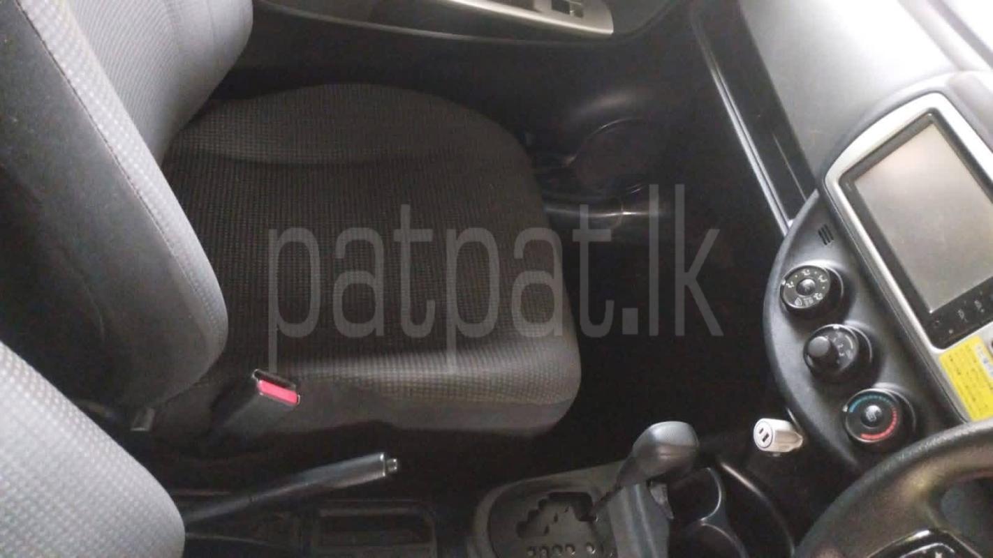 Toyota Vitz 2016 - பயன்படுத்தப்பட்டது கார் sale in Sri Lanka - patpat.lk